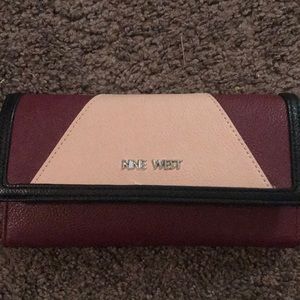 Nine West wallet